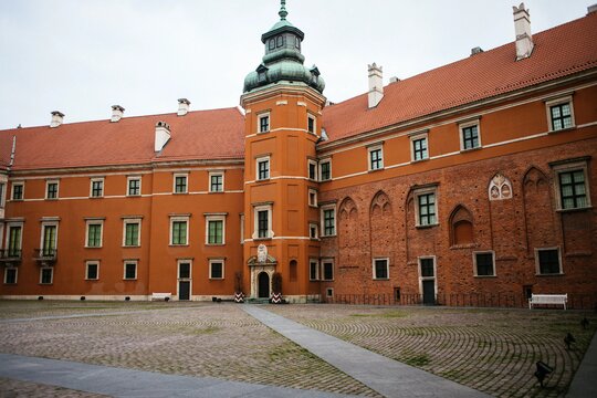 Great Courtyard of the Royal Castle_photograph by Maciek Jazwiecki_The Royal Castle in Warsaw