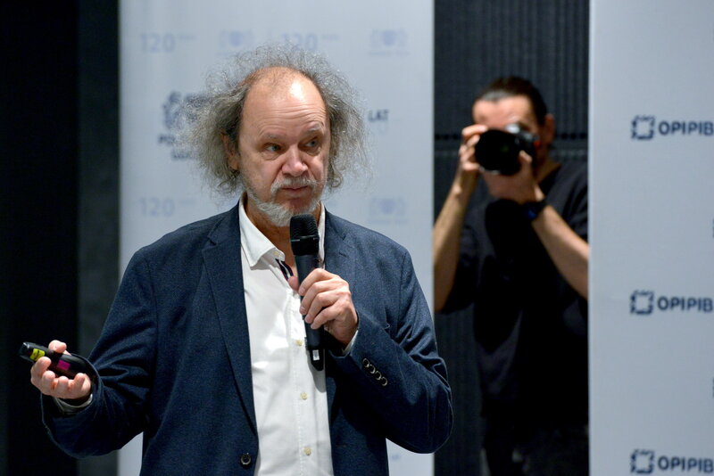 DSC 2037