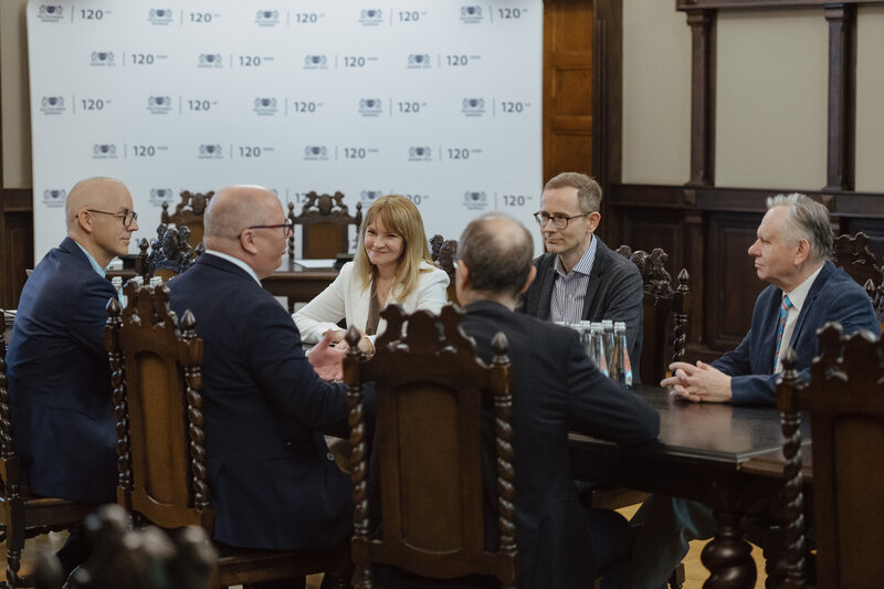 Politechnika Gdańska podpisała memorandum o współpracy z IQM Quantum Computers