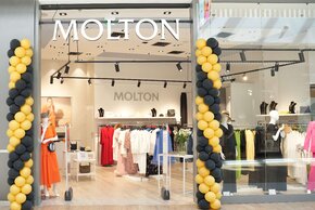 Centrum Riviera-owtarcie pierwszego w Gdyni salonu marki Molton.jpg
