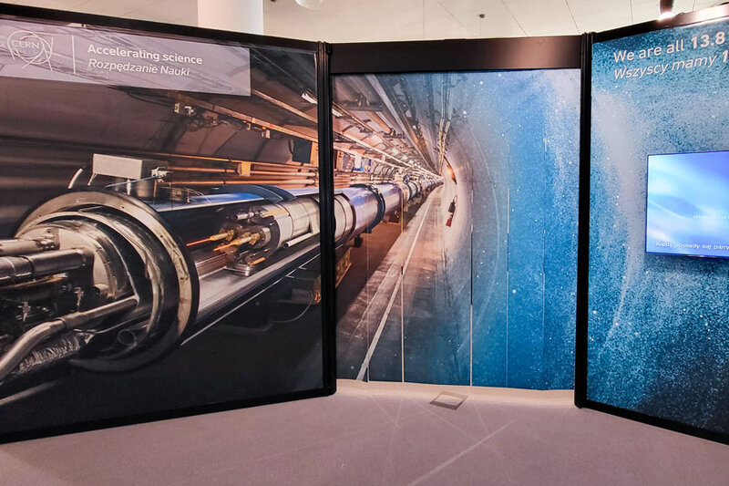 Wystawa-CERN-zdjecie-wejscie