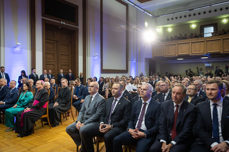 Inauguracja roku akademickiego na Politechnice Gdańskiej z udziałem Prezydenta RP Karola Nawrockiego