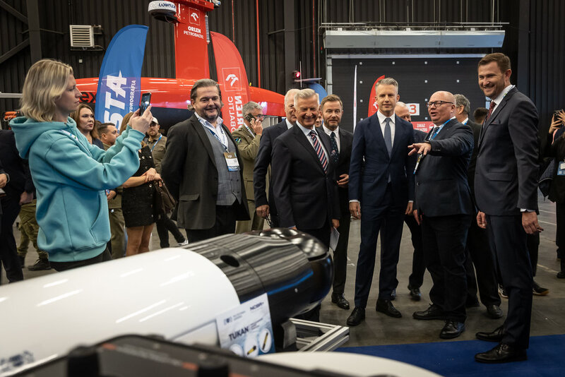 Na zdjęciu widoczni od lewej: Paweł Orłowski, prezes zarządu InvestGDA, Stanisław Wziątek, podsekretarz stanu w Ministerstwie Obrony Narodowej, Ryszard Świlski, senator RP, Arkadiusz Marchewka, sekretarz stanu w Ministerstwie Infrastruktury, prof. Krzysztof Wilde, rektor PG, Piotr Grzelak, wiceprezydent Gdańska. Fot. Łukasz Głowala/PG