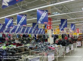 Wyprzedaż w sklepie Auchan.jpg
