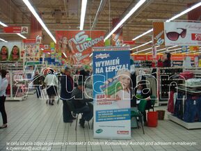 15 urodziny Auchan - alejka główna.jpg