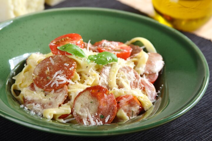 Tagiatelle z salami.JPG