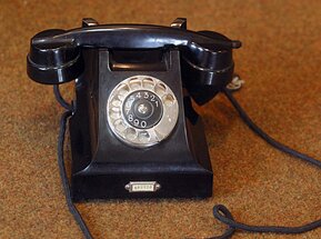 Telefon D33 P001 PASE Ericsson. Radom 1938-39 (źródło Muzeum Techniki)
