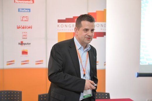 Netia edukuje samorządowców