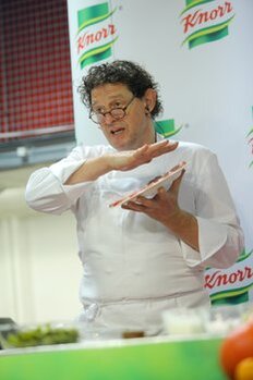 Zdjęcie: Szybko czy powoli? Poradnik Marco Pierre White, ambasadora Bulionetki do duszonych dań Knorr