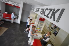 Poczta Polska: już prawie milion transakcji kartami w placówkach pocztowych