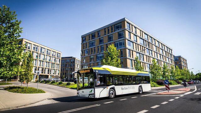 Enea dołącza do klastra na rzecz rozwoju elektromobilności fot. Solaris.jpg