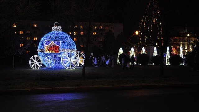 Bożonarodzeniowa iluminacja rozświetliła Piłę (1)