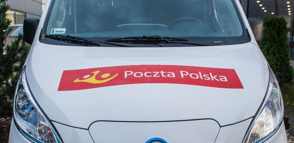 Poczta Polska świąteczne prezenty dowozi autami elektrycznymi