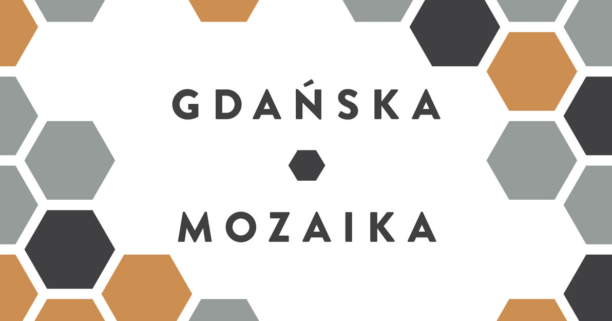 Grafika w centrum ma napis Mozaika Gdańska, wokół kompozycja sześciokątnych plastrów miodu. 