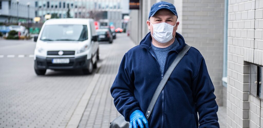 Poczta Polska docenia pracowników wypełniających obowiązki służbowe podczas epidemii