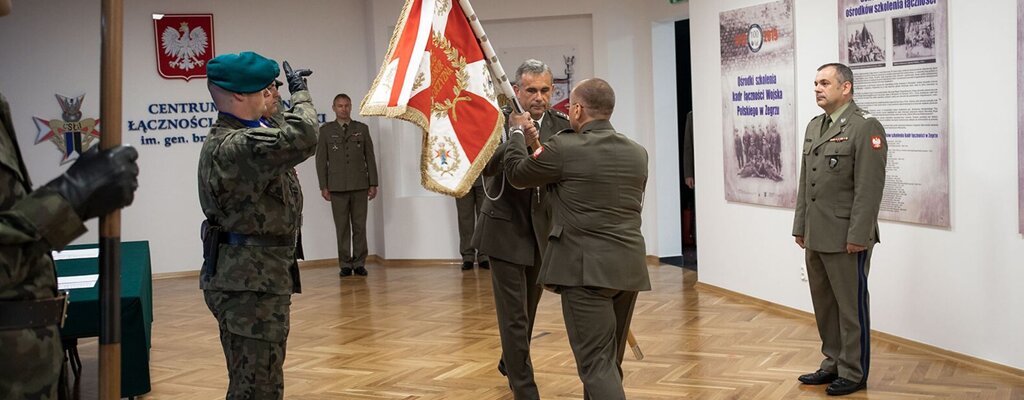 Pułkownik Robert Kasperczuk nowym Komendantem CSŁiI w Zegrzu.