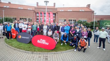 Ostra sportowa rywalizacja, ciekawe rozmowy i integracja z dużą dawką uśmiechu mimo trudnych warunków pogodowych - tak było podczas drugiej edycji PB Cup, w której rywalizowali menedżerowie z największych oraz małych i średnich firm.