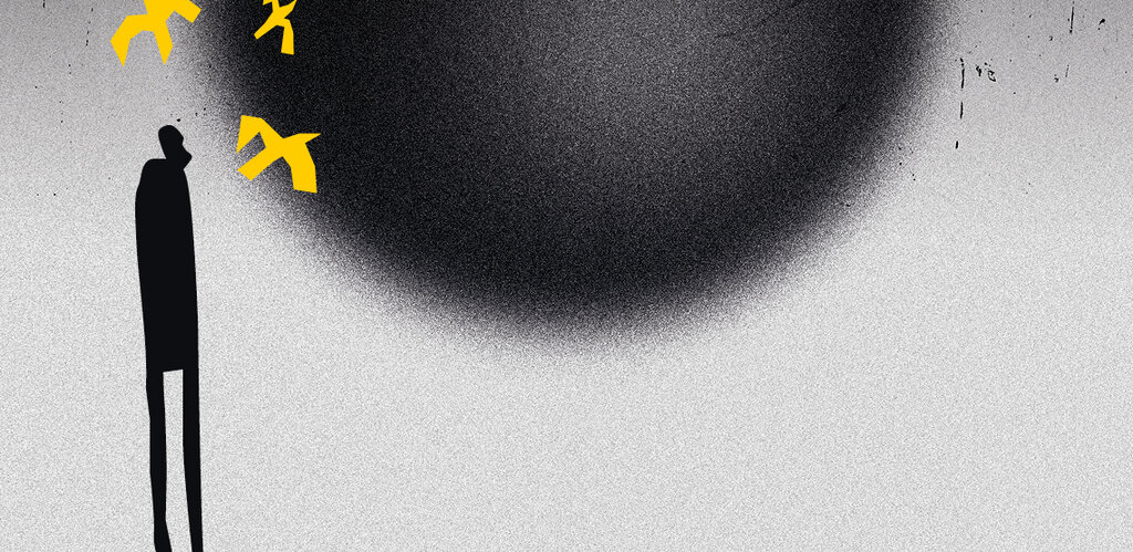 Szaro-czarna grafika przedstawia czarną kulę w centrum zdjęcia. Po lewej stronie od niej sylwetka człowieka otoczona żółtymi ptakami. 