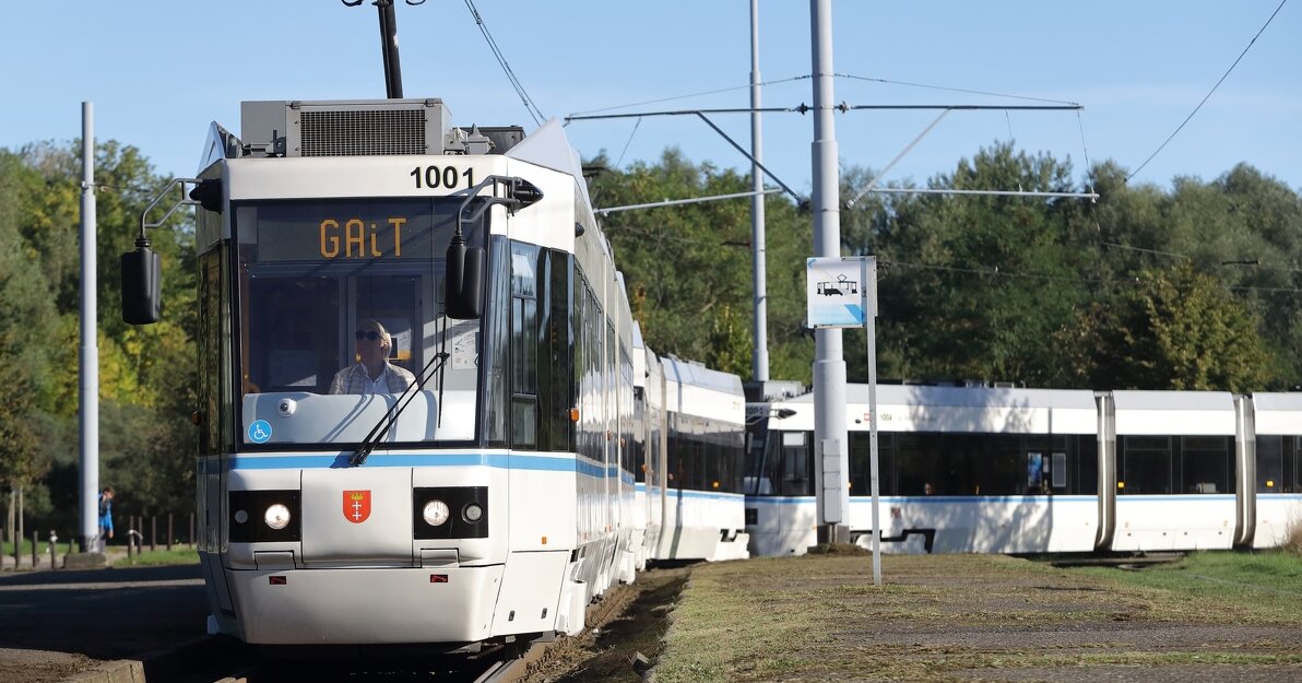 tramwaje na pętli w Brzeźnie