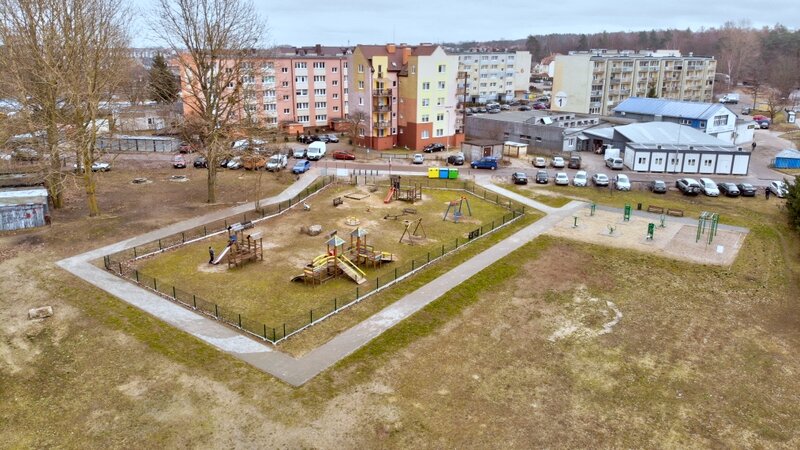 Park przy ul. Osiedlowej na której powstanie plac zabaw.jpg