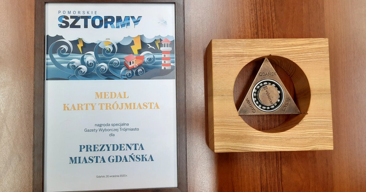 Medal Karty Trójmiasta nagroda Gazety Wyborczej za wspólny bilet komunikacji miejskiej.