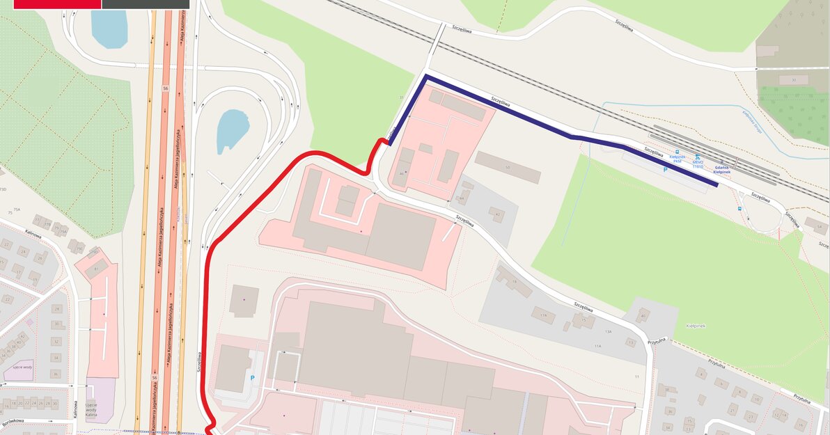 Mapa przedstawia okolice PKM Kiełpinek i centrum handlowego. Linią oznaczono zmiany wzdłuż ul. Szczęśliwej.