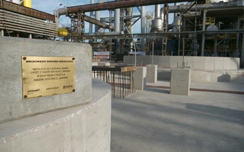 Gigantyczna inwestycja w czyste powietrze na Dolnym Śląsku. KGHM buduje Instalację Oczyszczania Gazów w Hucie Miedzi Legnica