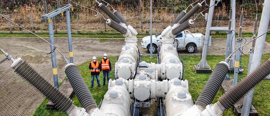 Nowoczesne drony na straży linii elektroenergetycznych 