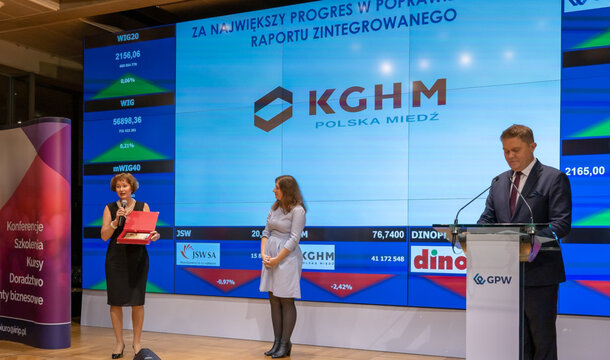 Informe anual de KGHM con el premio The Best Of The Best