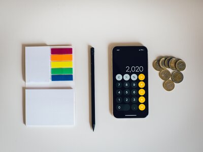 unsplash_mobile_money.jpg