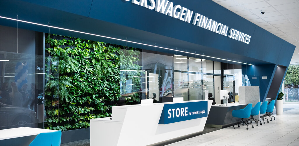 W Polsce ruszył pierwszy na świecie salon aut używanych – Volkswagen Financial Services STORE