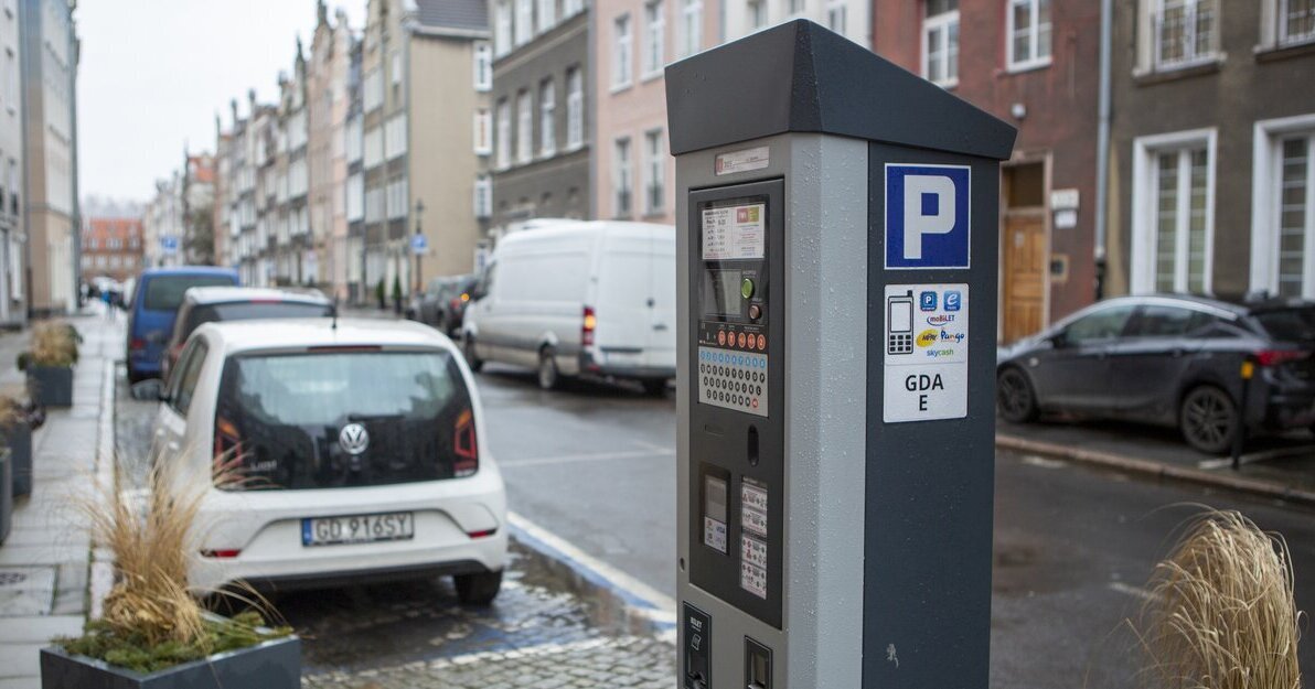 Parkomat na jednej z gdańskich ulic objętych Strefą płatnego parkowania