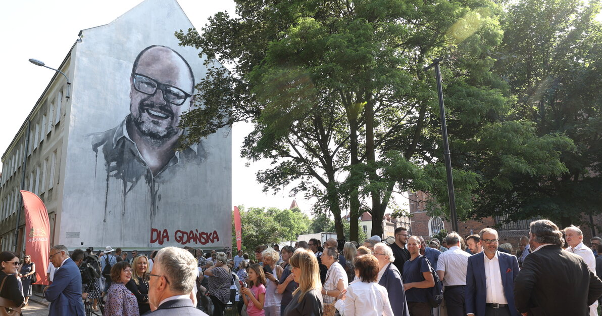 Odsłonięcie muralu i wręczenie Gdańskiej Nagrody Równości fot  Grzegorz Mehring www gdansk (2)