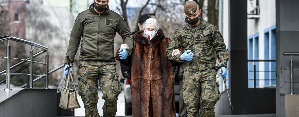 Uwaga! Kończy działanie infolinia WOT do wsparcia seniorów (800 100 115)