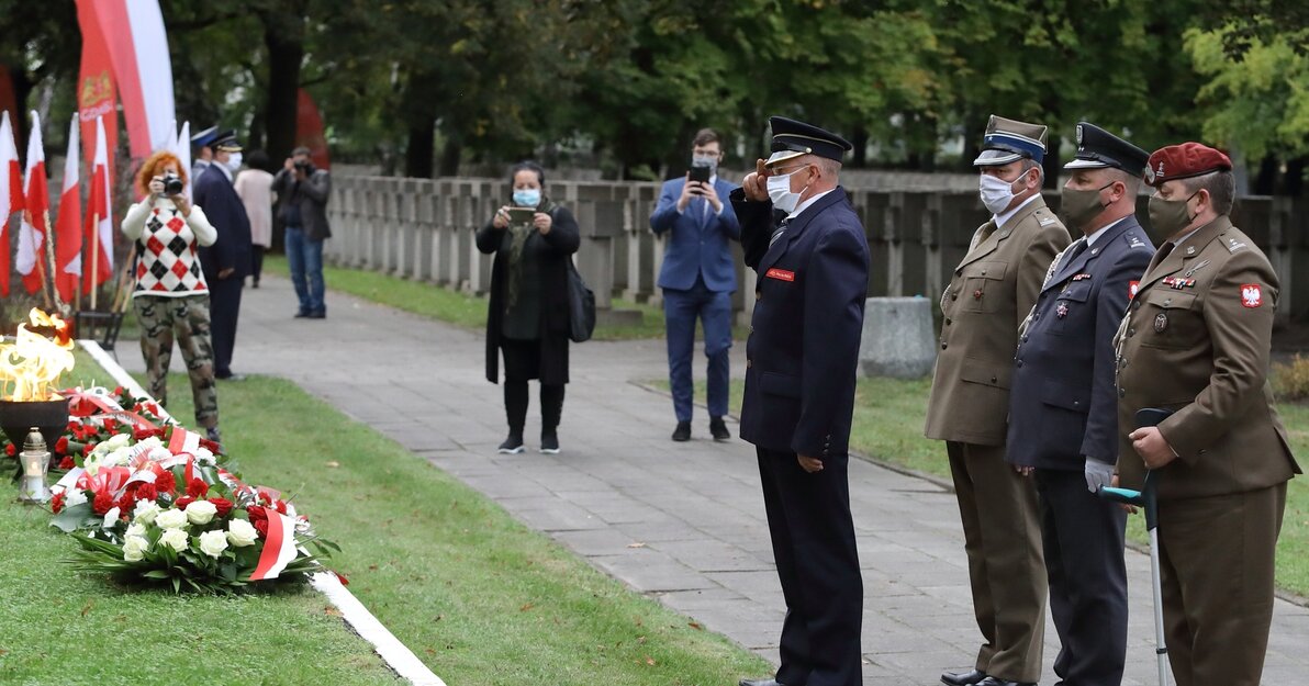 Obchody 81  rocznicy rozstrzelania Obrońców Poczty Polskiej w Gdańsku  Grzegorz Mehring  www gdansk 