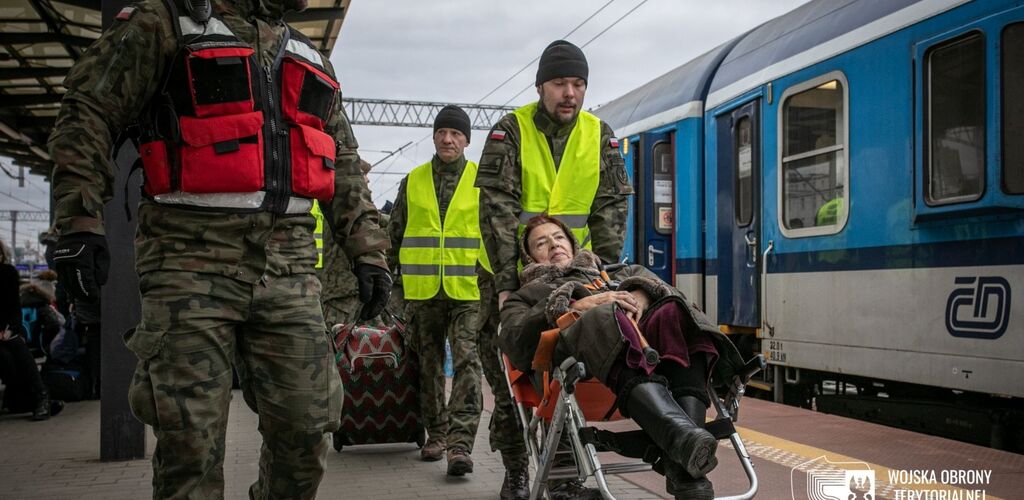 Żołnierze WOT wspierają wojewodę pomorskiego w przyjęciu uchodźców