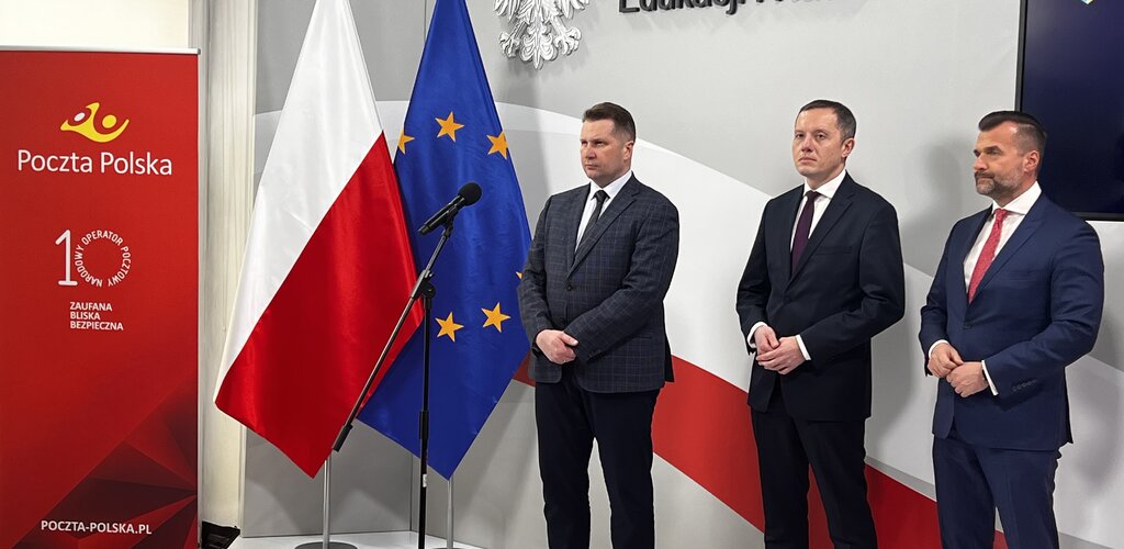 Poczta Polska zapewni obsługę logistyczną akcji skierowanej do ukraińskich uczniów #SzkołaDlaWas 