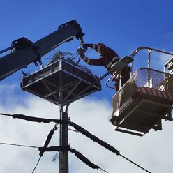 Nowe platformy dla bocianów i nie tylko