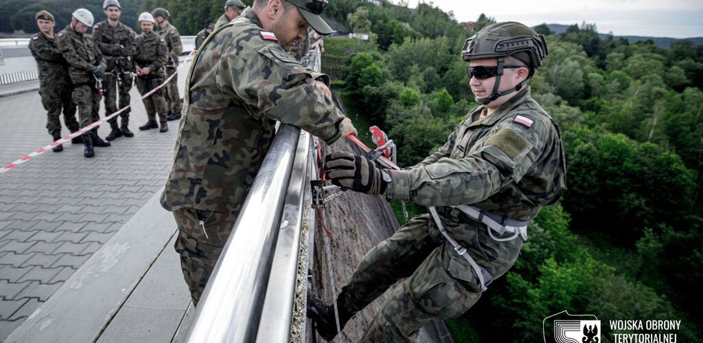 Terytorialsi z podkarpacia ćwiczyli na zaporze w Solinie