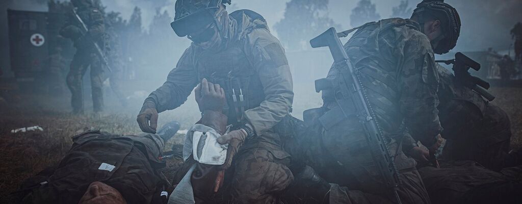 COMBAT MEDIC: Ostrzelany konwój medyczny na toruńskim poligonie.