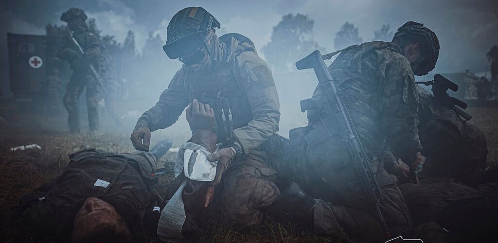 COMBAT MEDIC: Ostrzelany konwój medyczny na toruńskim poligonie.