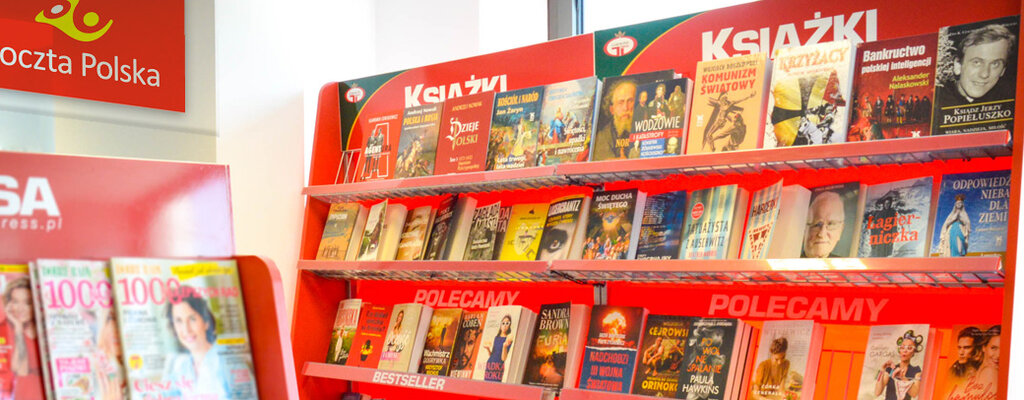 Klienci coraz chętniej kupują książki i prasę w placówkach Poczty Polskiej