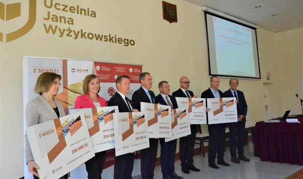 KGHM dla samorządów – konferencja podsumowująca wsparcie dla gmin i powiatów z Zagłębia Miedziowego