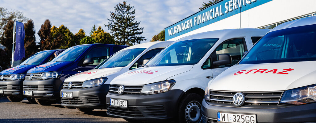 Volkswagen Financial Services po raz kolejny wspiera strażaków w niesieniu pomocy uchodźcom