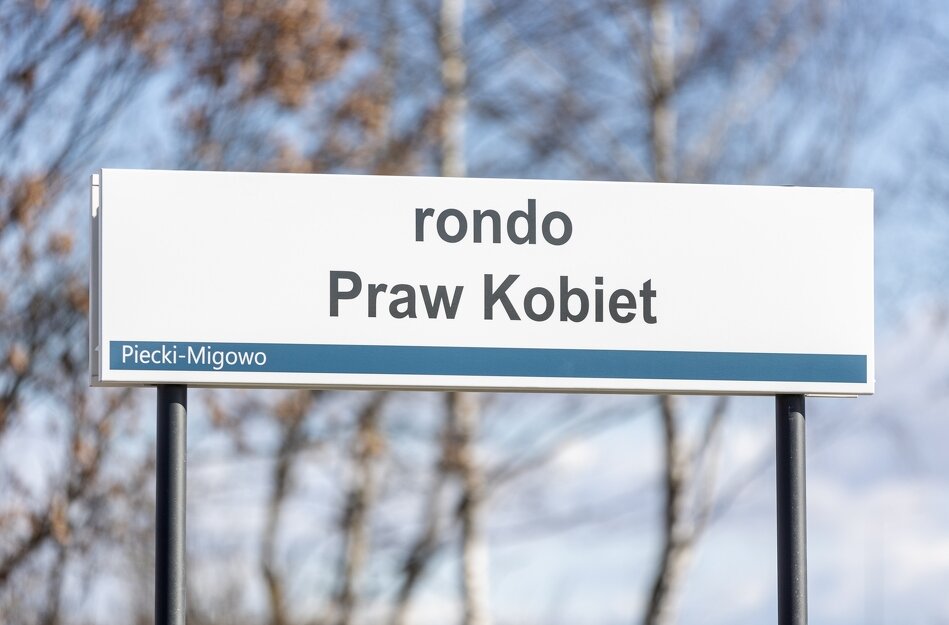 Rondo Praw Kobiet tablica  Fot Piotr Wittman