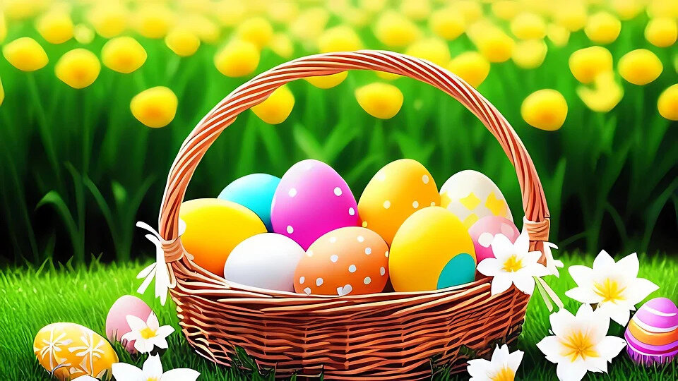Wielkanocny koszyk w symbolu nadchodzących wiosennych świąt - fot. pixabay.com