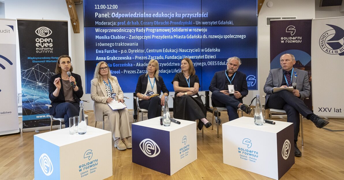 Konferencja z cyklu Solidarni w rozwoju w 2022 roku fot  Piotr Wittman www gdansk pl