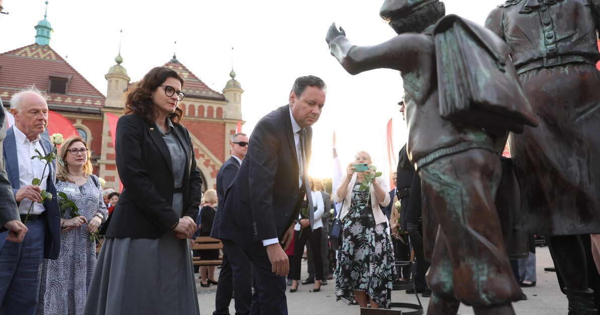 Pomnik Kindertransportów wrócił do przestrzeni Gdańska, fot  Dominik Paszliński www gdansk (9)