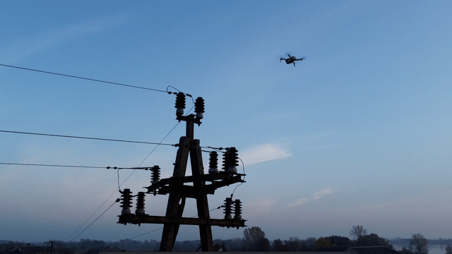 Sztuczna inteligencja w połączeniu z dronami zautomatyzuje proces inwentaryzacji linii średniego nap