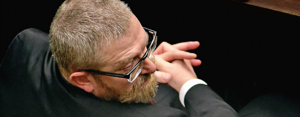 „Do Rzeczy” nr 32: Konfederata w cieniu Metoda Grzegorza Brauna – performer, radykał czy zręczny polityk